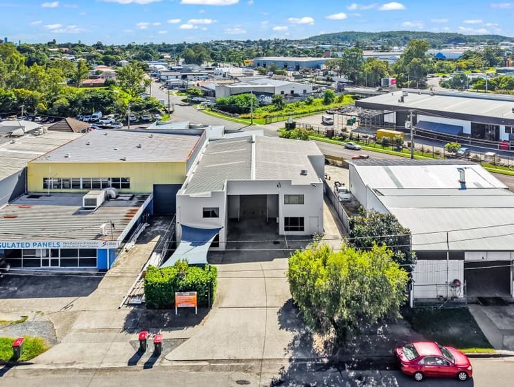 Click to view all images 43 Railway Parade Rocklea QLD 4106 - Image 3