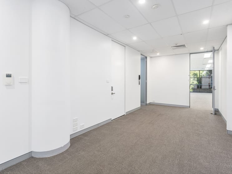Click to view all images 2.26/14-16 Lexington Drive Bella Vista NSW 2153 - Image 2