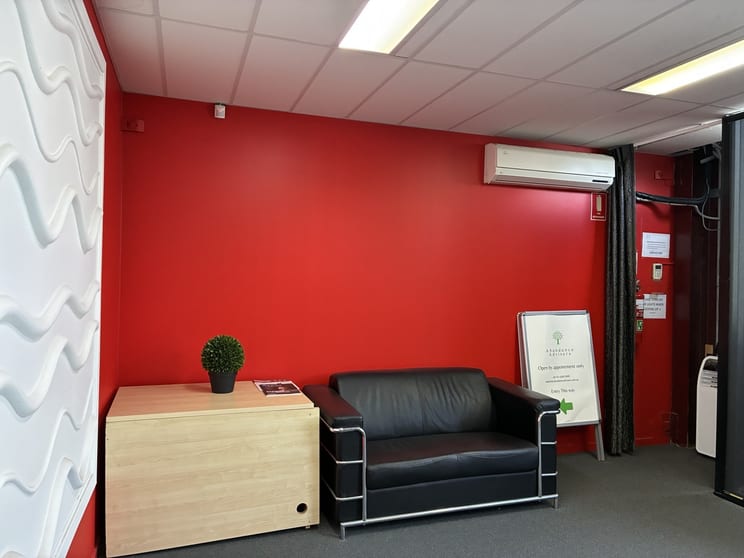 Click to view all images 1 Bounty Close Tuggerah NSW 2259 - Image 3