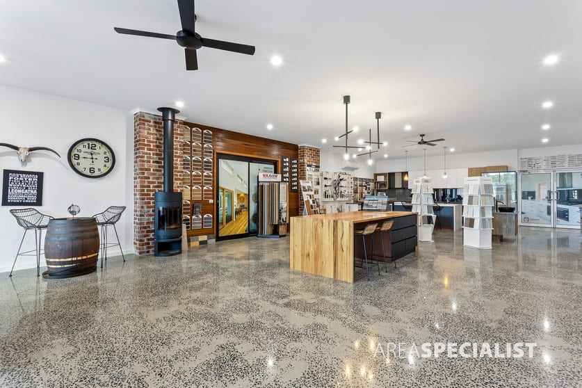 Click to view all images 4 Sanders Street Korumburra VIC 3950 - Image 2