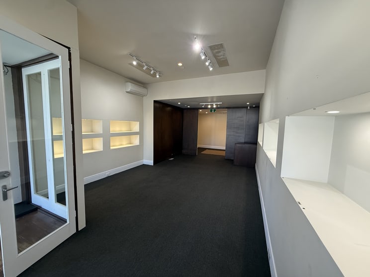 Click to view all images 435 Plenty Road Preston VIC 3072 - Image 2