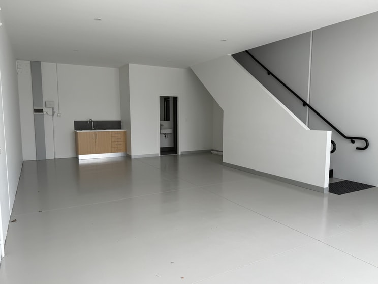 Click to view all images 23/23 Tillyroen Road Ormeau QLD 4208 - Image 2