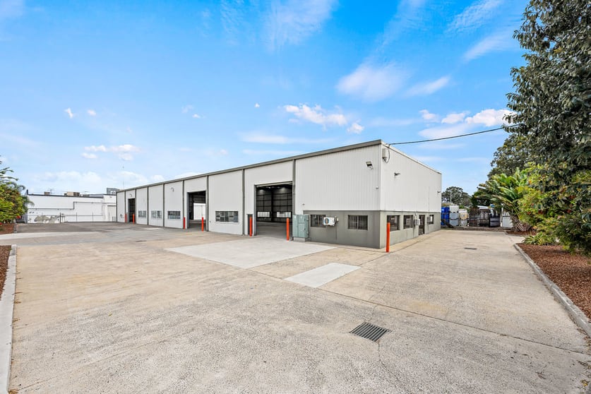 Click to view all images 2 Argon Street Carole Park QLD 4300 - Image 1