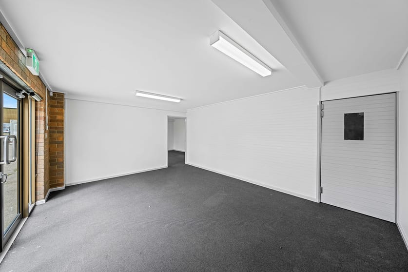 Click to view all images 2 Argon Street Carole Park QLD 4300 - Image 3