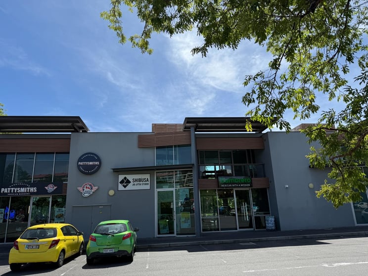 Click to view all images Unit 8/102 Emu Bank Belconnen ACT 2617 - Image 1