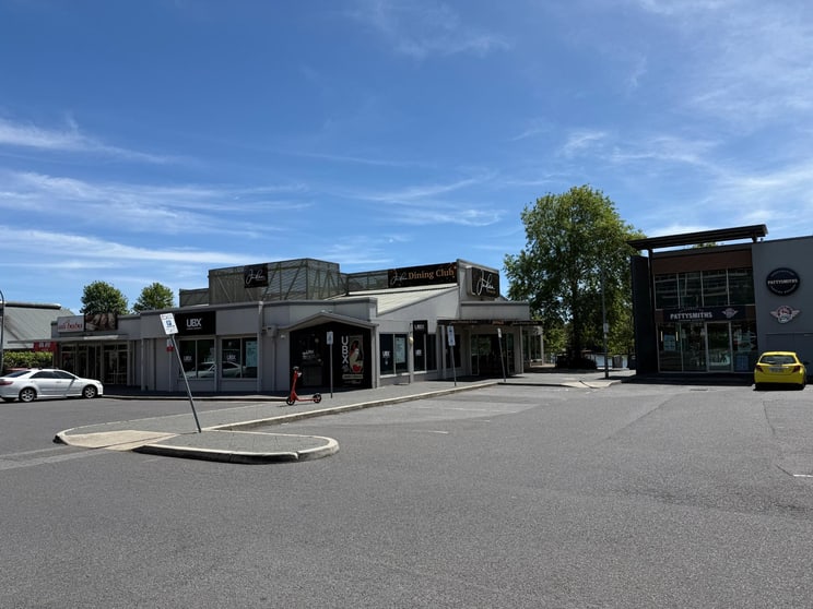 Click to view all images Unit 8/102 Emu Bank Belconnen ACT 2617 - Image 3