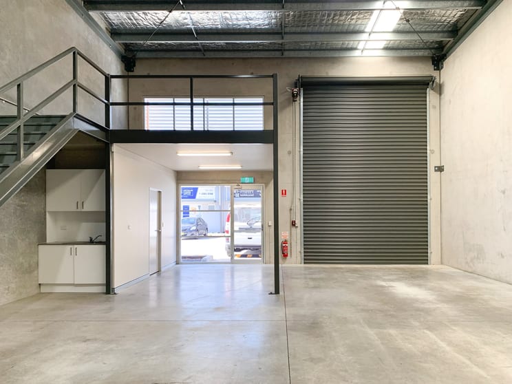 Click to view all images Unit 6/8 Gibbens Road West Gosford NSW 2250 - Image 2