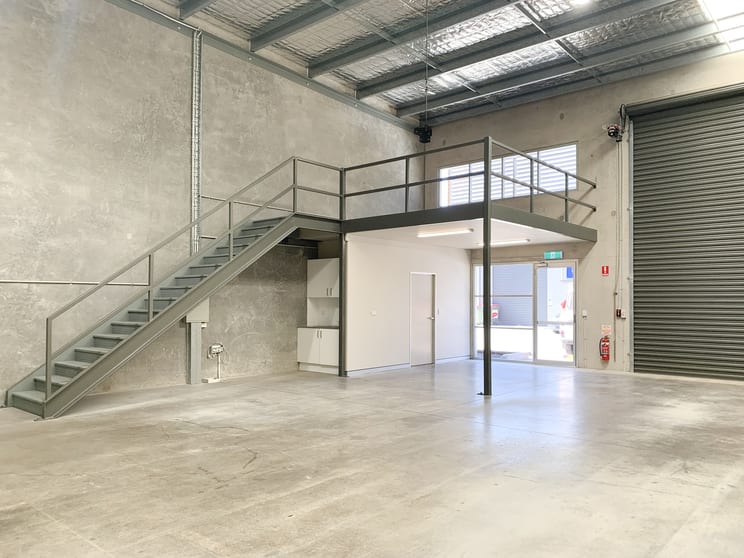 Click to view all images Unit 6/8 Gibbens Road West Gosford NSW 2250 - Image 3