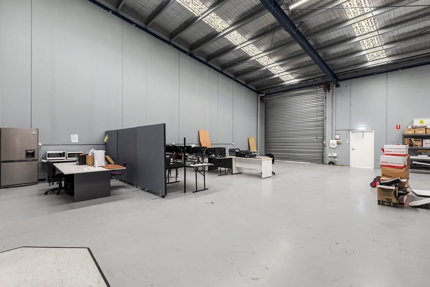 Click to view all images 2 Fiveways Boulevarde Keysborough VIC 3173 - Image 3