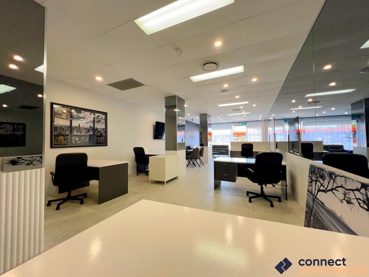 Click to view all images 5/2623 Gold Coast Highway Broadbeach QLD 4218 - Image 3