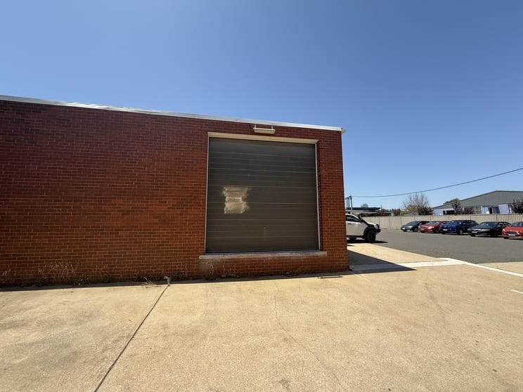 4/5 Isa Street Fyshwick ACT 2609 - Image 2