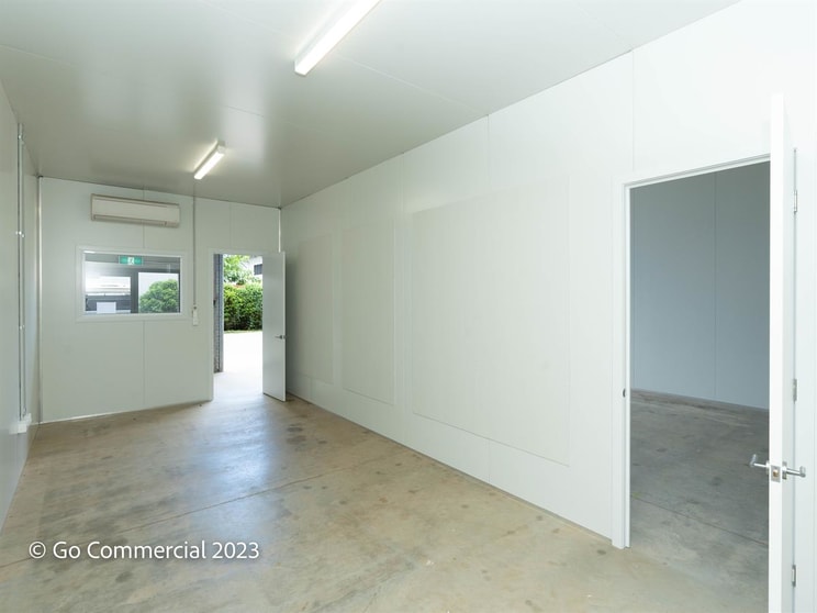 Click to view all images unit 6/18 Salvado Drive Smithfield QLD 4878 - Image 3
