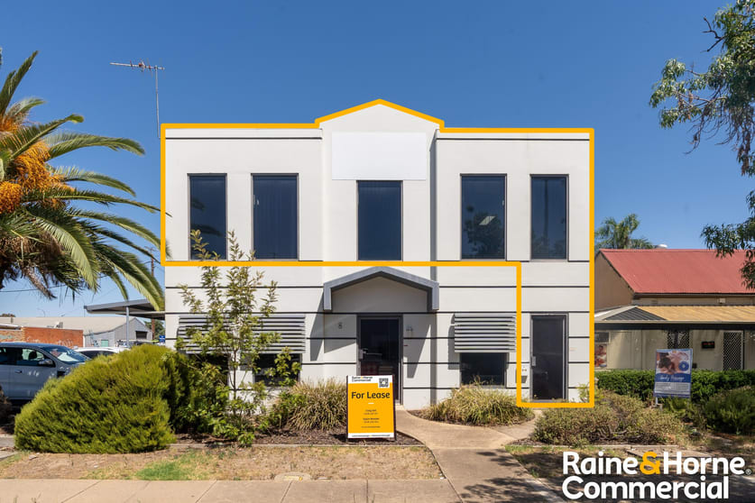 Click to view all images Suite 3/8 Fitzhardinge Street Wagga Wagga NSW 2650 - Image 1