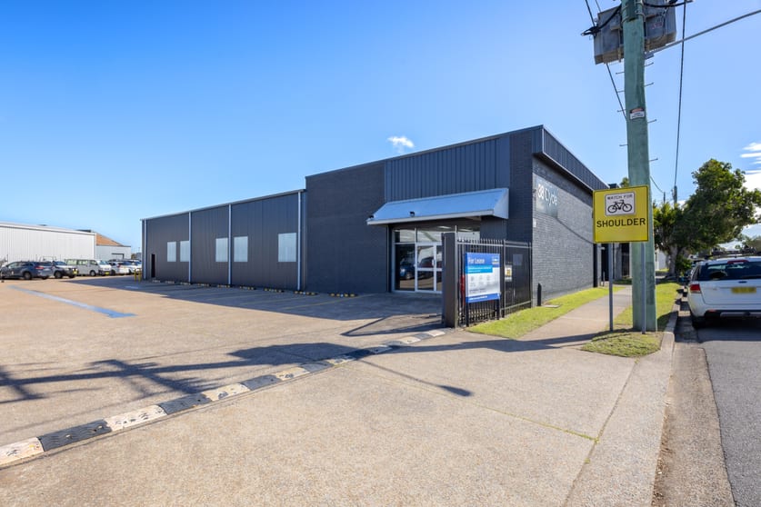 Click to view all images 38-44 Clyde Street Hamilton North NSW 2292 - Image 1