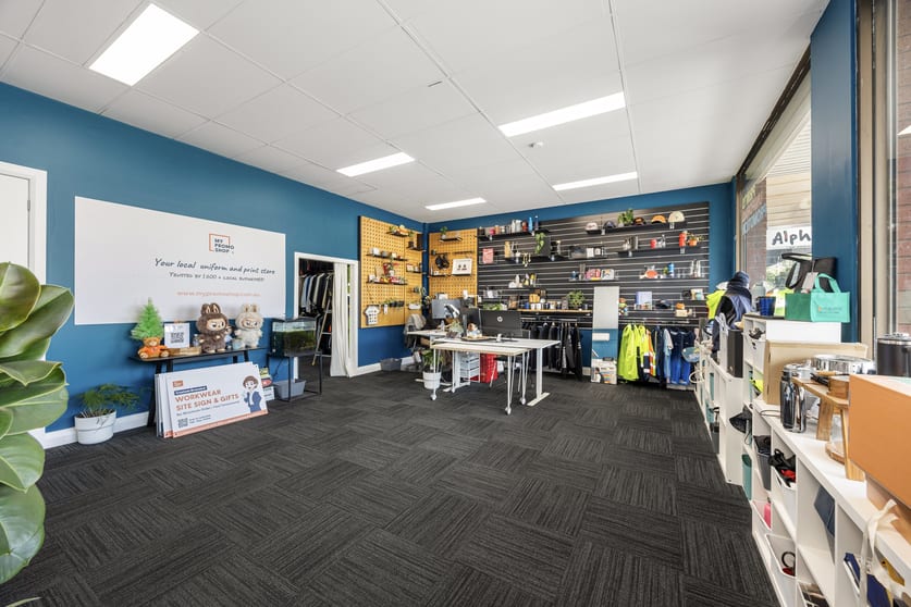 Click to view all images 242 Huntingdale Road Huntingdale VIC 3166 - Image 3