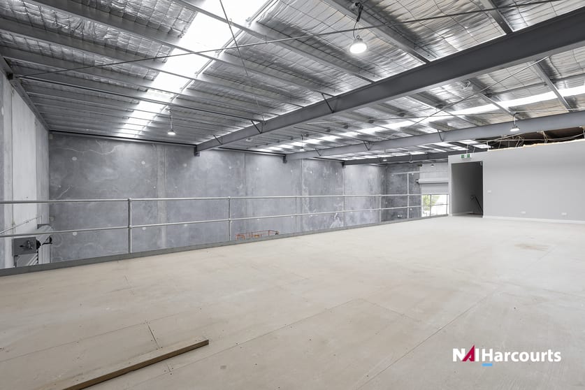 Click to view all images 8 Foch Street North Shore VIC 3214 - Image 3