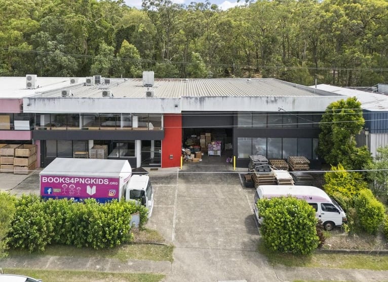 Click to view all images 35 Flanders Street Salisbury QLD 4107 - Image 1