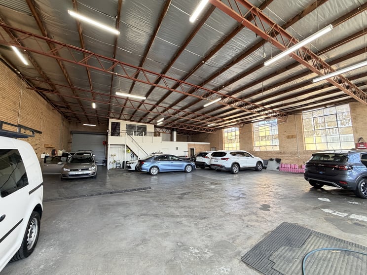 Click to view all images 9 Corr Street Moorabbin VIC 3189 - Image 3