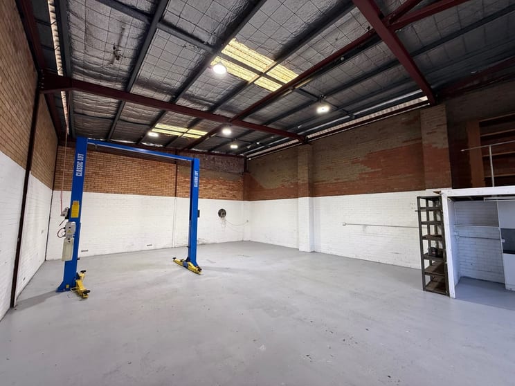 Click to view all images Unit 4, 6 Chalkley Place Bayswater WA 6053 - Image 1