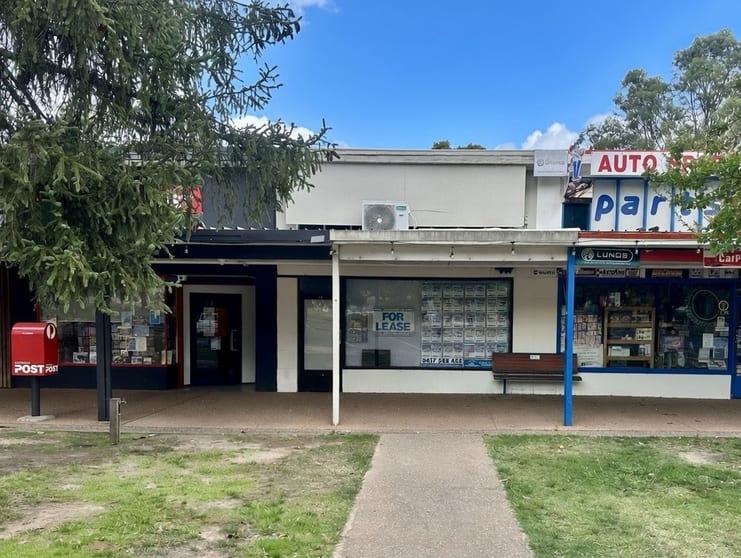 Click to view all images 15 Main Street Eildon VIC 3713 - Image 2