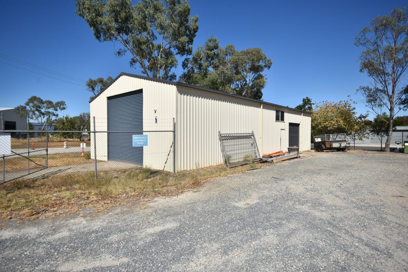 Click to view all images 5/1014 Nowra Street North Albury NSW 2640 - Image 1
