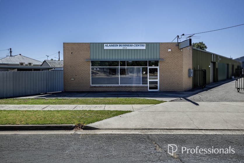 Click to view all images 1 Alemein Court North Albury NSW 2640 - Image 1