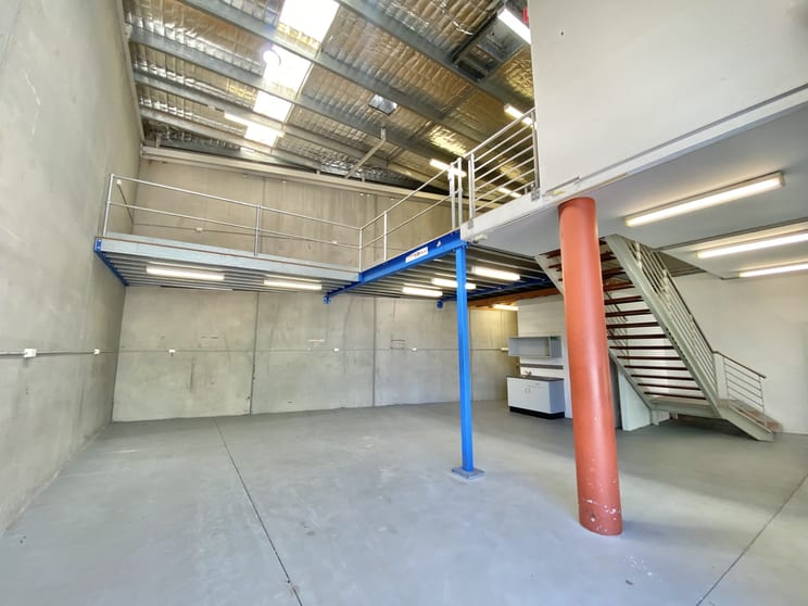 Click to view all images 2 Bishop St St Peters NSW 2044 - Image 2