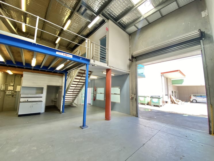 Click to view all images 2 Bishop St St Peters NSW 2044 - Image 3