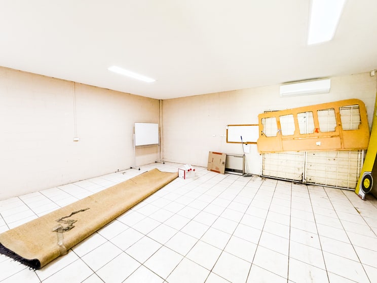 Click to view all images 2/1 Heversham Drive Seaford VIC 3198 - Image 3