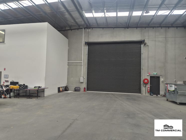 Click to view all images 3 Camino Crescent Cranbourne West VIC 3977 - Image 3