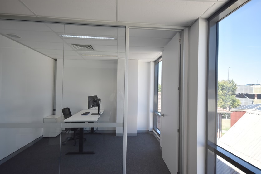 Click to view all images Level 1, 4/576 Kiewa Street Albury NSW 2640 - Image 3