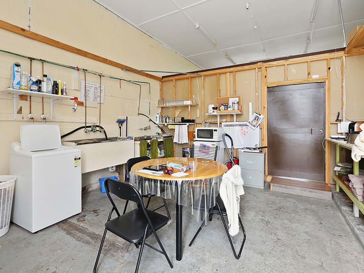 Click to view all images 27 Milton Street Bell Park VIC 3215 - Image 3