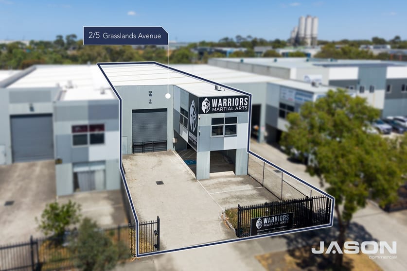 Click to view all images 2/5 Grasslands Avenue Craigieburn VIC 3064 - Image 1