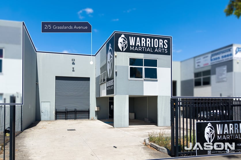 Click to view all images 2/5 Grasslands Avenue Craigieburn VIC 3064 - Image 2