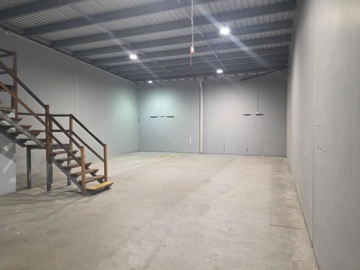 Click to view all images Unit 2/1 McRoyle Street Wacol QLD 4076 - Image 3