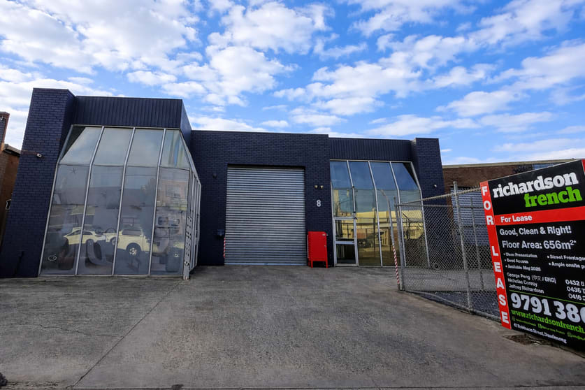 Click to view all images 8 Nellbern Road Moorabbin VIC 3189 - Image 1