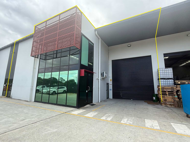 Click to view all images 2/24-26 Ellerslie Rd Meadowbrook QLD 4131 - Image 1