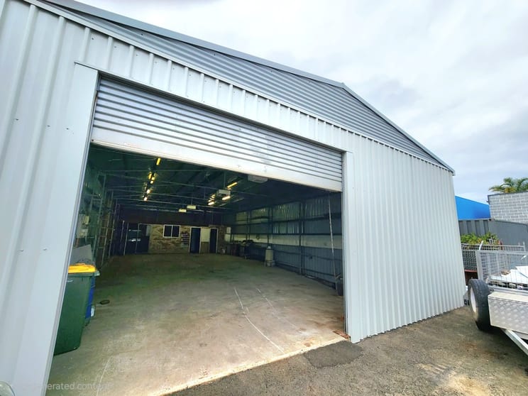 Click to view all images 3/2 Commerce Dr Lake Illawarra NSW 2528 - Image 3