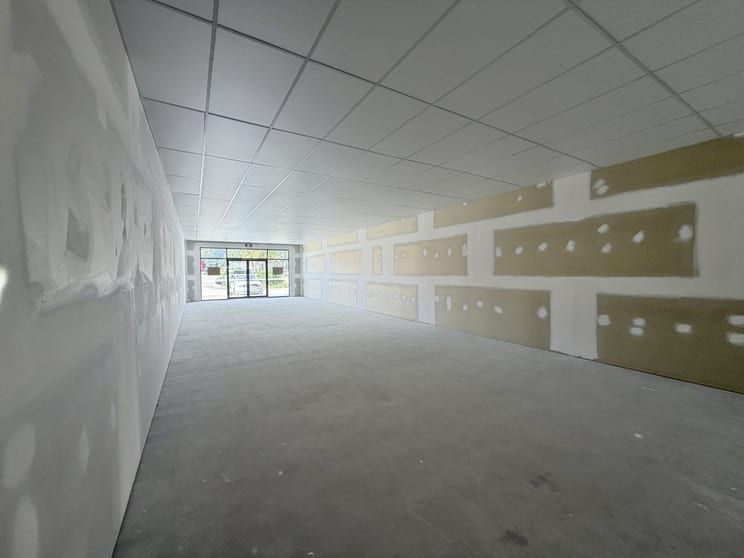 4/3B Reef Plaza Cnr Shute Harbour Rd/Paluma Rd Cannonvale QLD 4802 - Image 3
