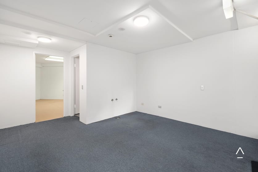 Click to view all images GO7W/138 Carillon Avenue Newtown NSW 2042 - Image 2
