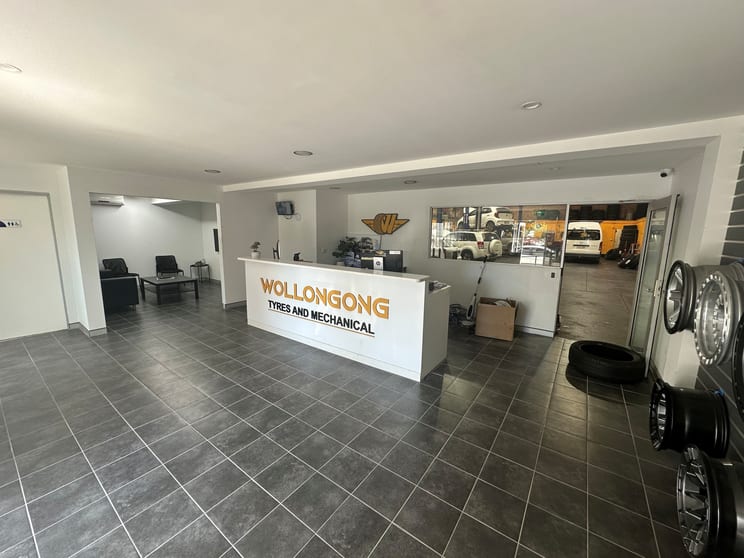 Click to view all images 32 Kenny Street Wollongong NSW 2500 - Image 2