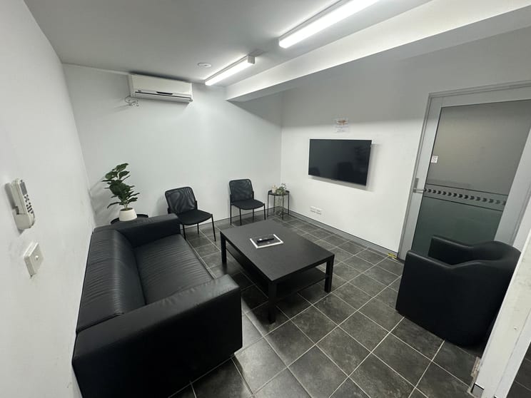 Click to view all images 32 Kenny Street Wollongong NSW 2500 - Image 3