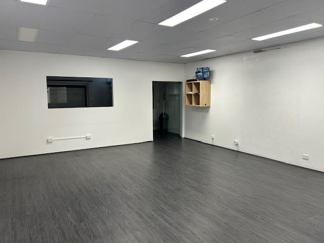 Click to view all images 359 Stoney Creek Road Kingsgrove NSW 2208 - Image 2