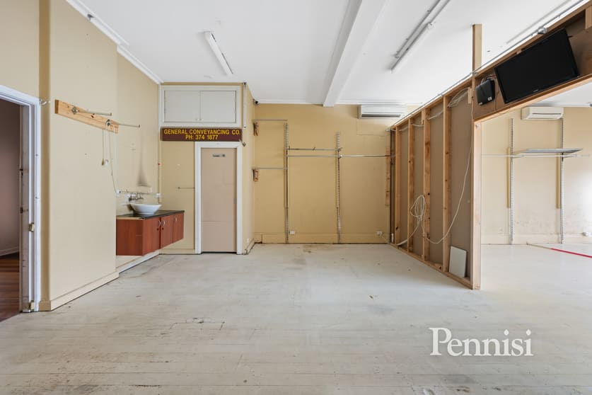 Click to view all images 307 Keilor Road Essendon VIC 3040 - Image 3