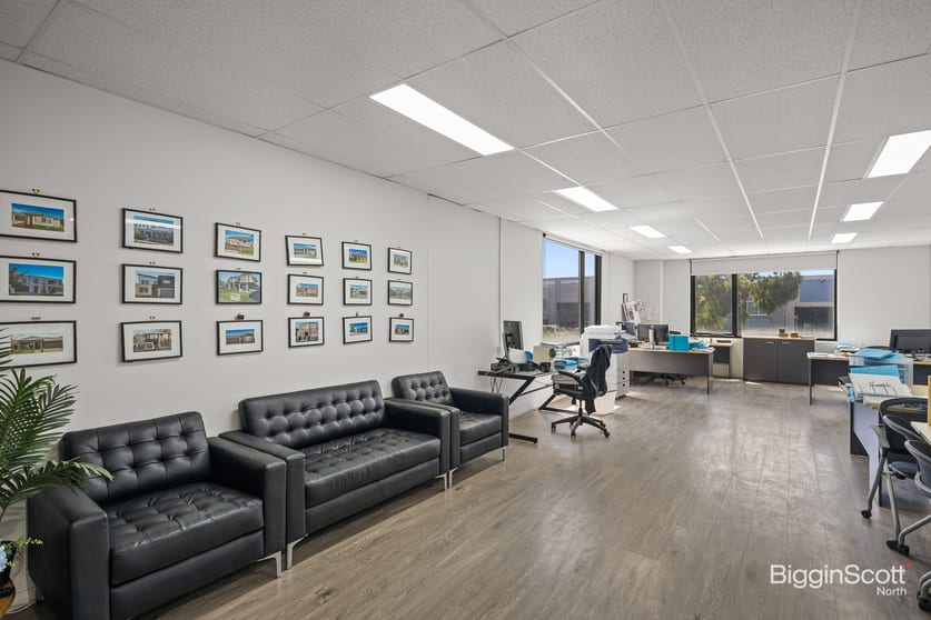 37A Yellowbox Drive Craigieburn VIC 3064 - Image 2