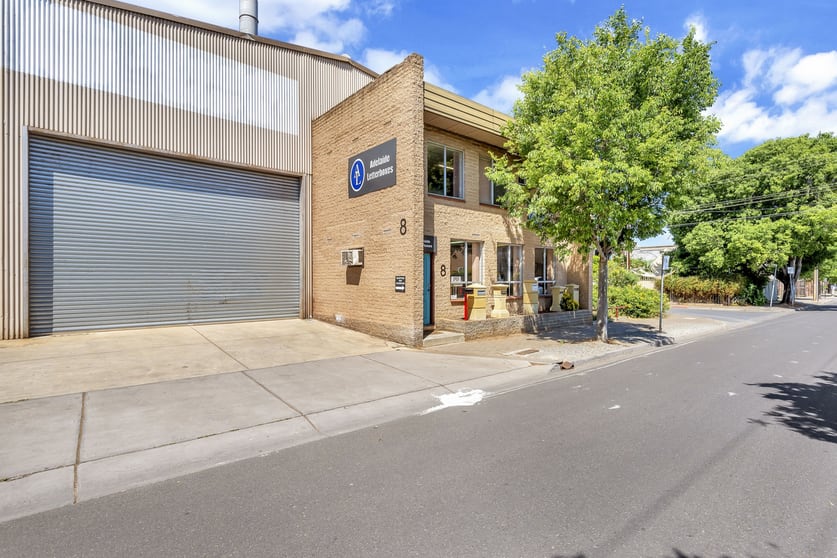 Click to view all images 8 Albert Street Clarence Gardens SA 5039 - Image 2