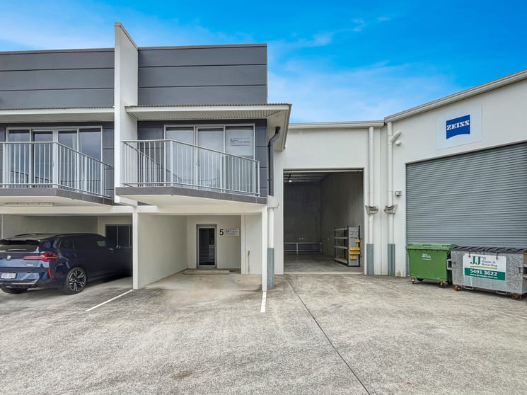 Click to view all images 5/11 Exeter Way Caloundra West QLD 4551 - Image 1
