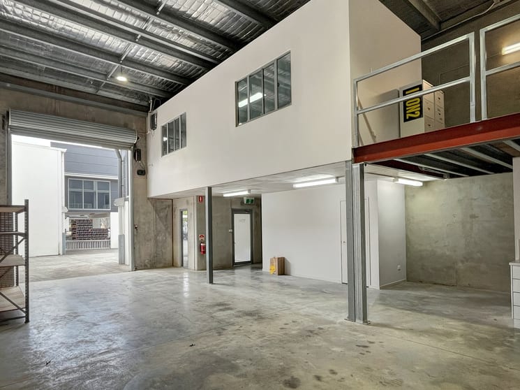 Click to view all images 5/11 Exeter Way Caloundra West QLD 4551 - Image 3