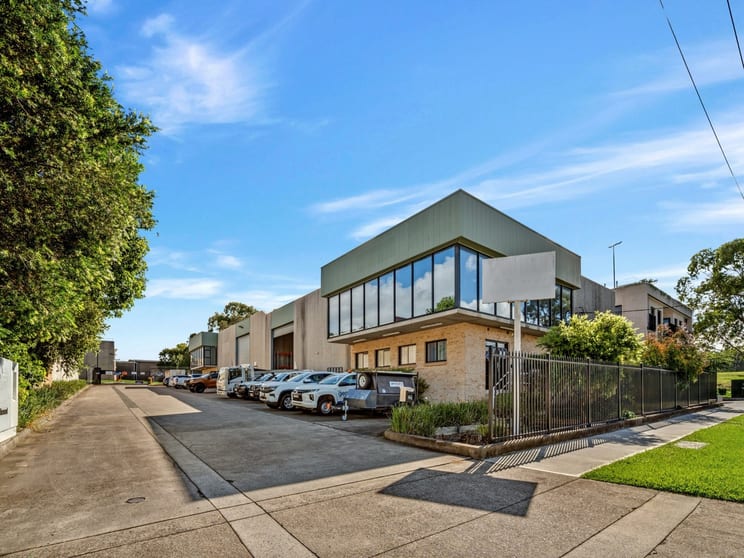Click to view all images 1/28-32 Skinner Avenue Riverwood NSW 2210 - Image 2
