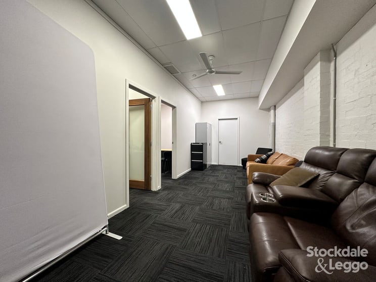 Click to view all images Offices (Rear)/100 Fryers Street Shepparton VIC 3630 - Image 3
